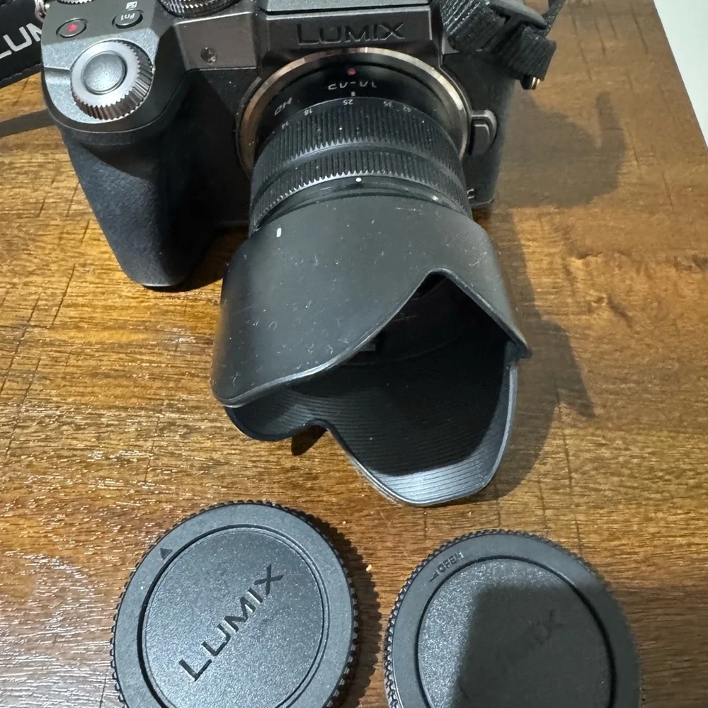 Panasonic LUMIX G7KS 4K Mirrorless Camera 16MP Digital Camera + 14-42mm Lens Kit